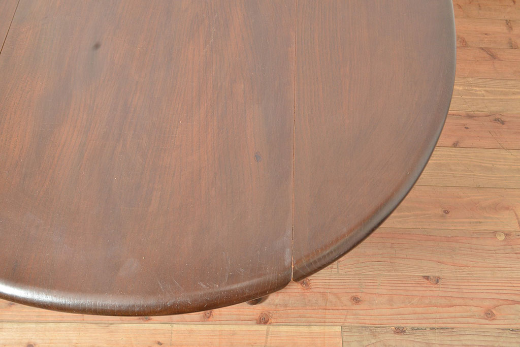 ヴィンテージ家具　イギリスビンテージ　ERCOL(アーコール)　ニレ材　挽き物の脚が目を引くバタフライテーブル(ダイニングテーブル、食卓、4人掛け、2人掛け)(R-050227)