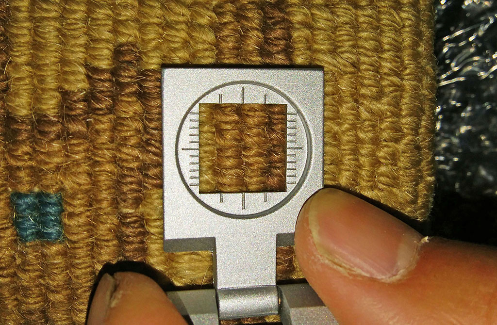 中古　中国段通　120段　和洋どちらの空間にも合わせやすいウール製玄関マット(ラグ、絨毯)(R-050304)