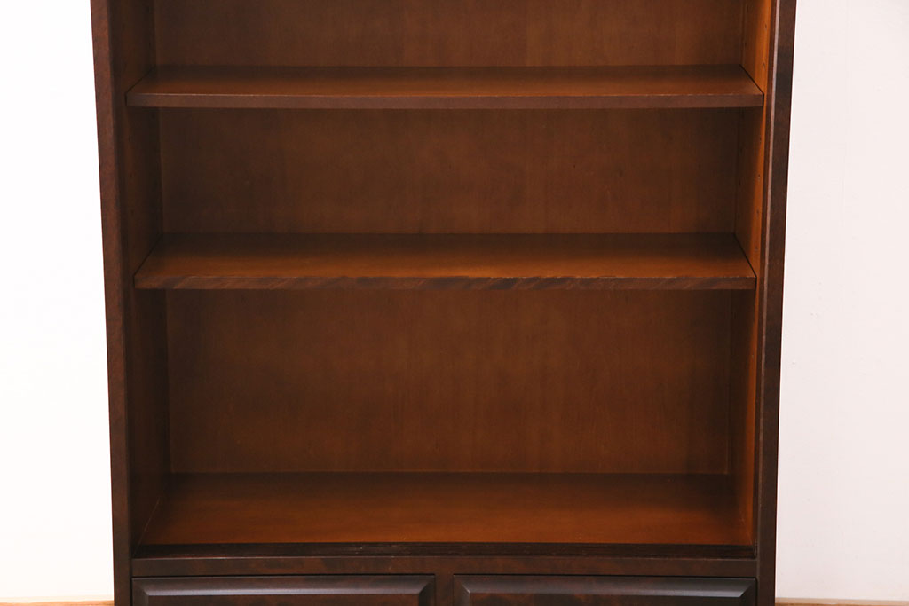 中古　美品　北海道民芸家具　飾り棚としてもおすすめ!和・洋どちらの空間にも合わせやすいシンプルなブックケース(本箱、書棚、飾り棚) (R-050312)