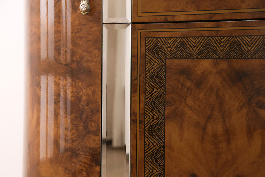 中古 美品 イタリア輸入家具 Eddi Rose(エディローズ) ヨーロッパ調の華豪華な雰囲気づくりにぴったりなサイドボード(収納棚、戸棚