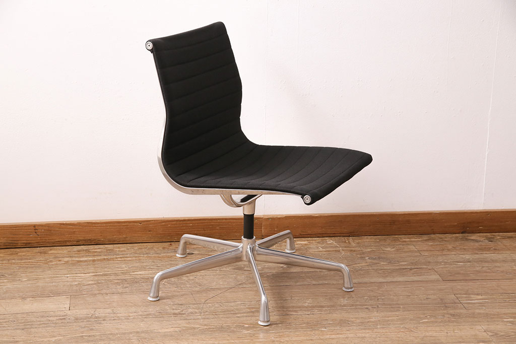 中古　美品　Hermanmiller(ハーマンミラー社)　イームズアルミナムグループ　サイドチェア(定価約19万円)(オフィスチェア、椅子)(R-050356)