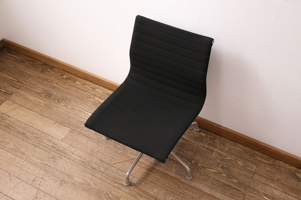 中古　美品　Hermanmiller(ハーマンミラー社)　イームズアルミナムグループ　サイドチェア(定価約19万円)(オフィスチェア、椅子)(R-050356)