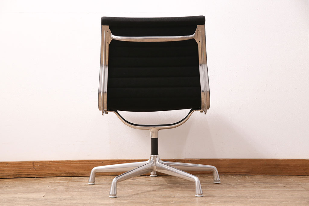 中古　美品　Hermanmiller(ハーマンミラー社)　イームズアルミナムグループ　サイドチェア(定価約19万円)(オフィスチェア、椅子)(R-050356)