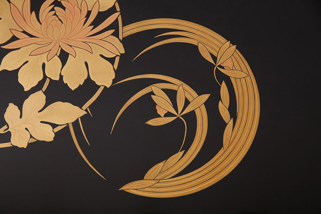 中古　美品　輪島塗り　草花の絵が上品に施された座卓(ローテーブル)(R-050378)
