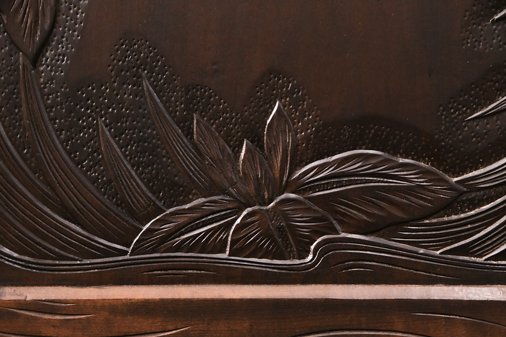 中古　軽井沢彫　菖蒲の彫刻が美しいワードローブ(洋服タンス)(R-050417)