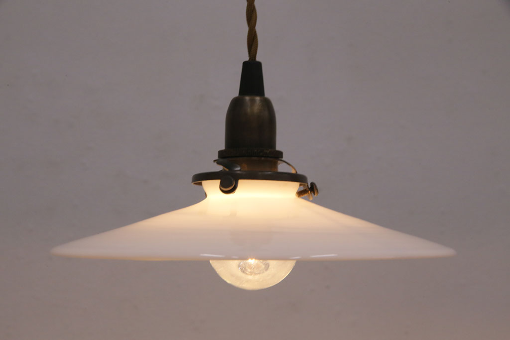 アンティーク照明　レトロな平笠シェードのペンダントライト2個セット(天井照明、吊り下げ照明、電笠)(R-050423)