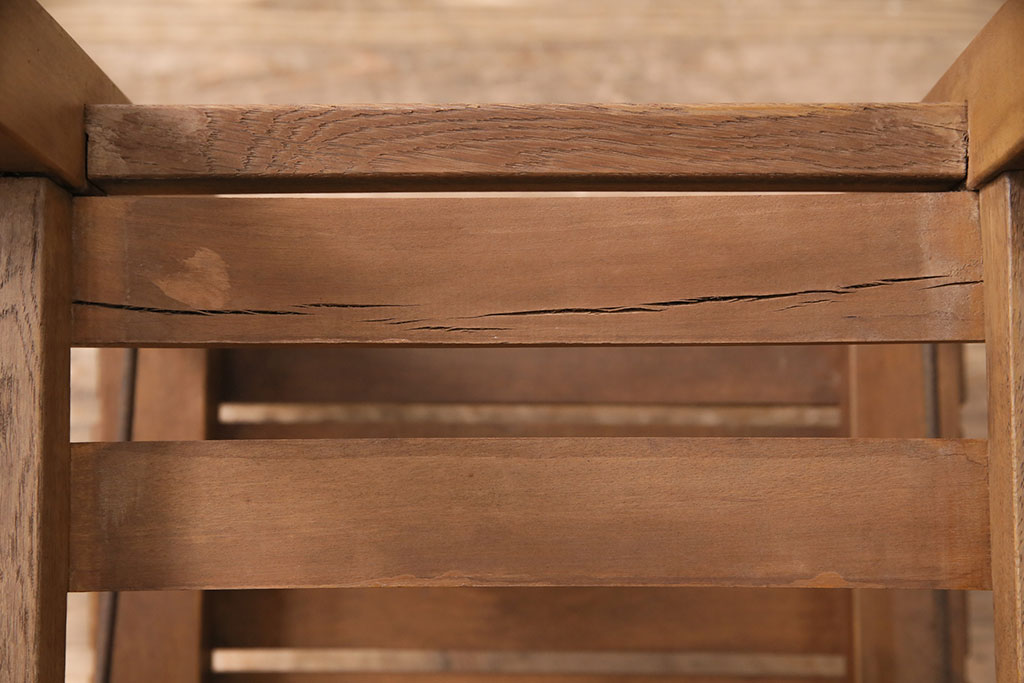 和製アンティーク　素朴な佇まいがどこか懐かしい!レトロな木製チェア(椅子、板座チェア、スクールチェア)(R-050435)