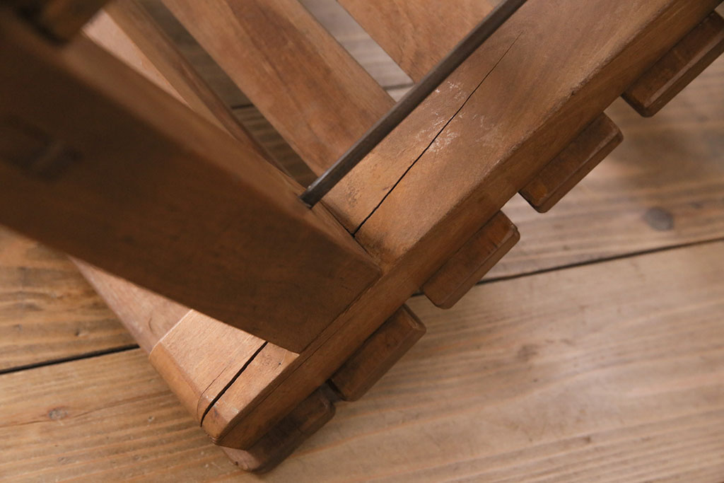 和製アンティーク　素朴でやさしい木のぬくもりが魅力的な木製チェア(椅子、板座チェア、スクールチェア)(R-050437)