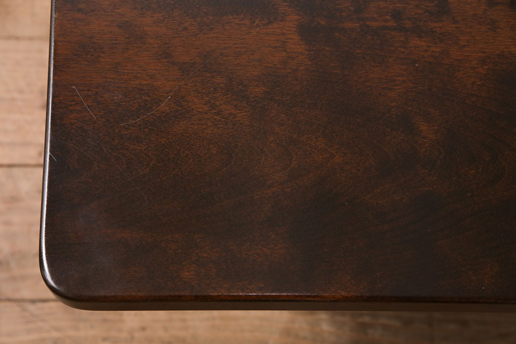 中古　美品　北海道民芸家具　滑らかな質感と深みのある色合いが魅力の座卓(ローテーブル、センターテーブル、リビングテーブル)(R-050504)
