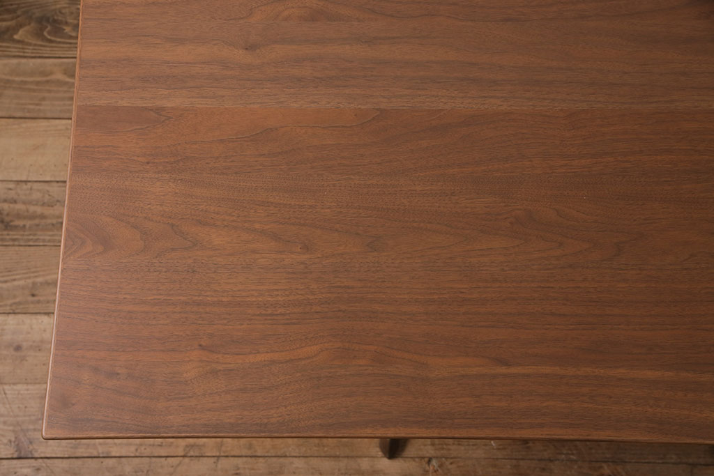 中古　展示美品　2016年製　CONDE HOUSE(カンディハウス)　ウォールナット材　ウイングラックスシリーズ　スタイリッシュなデザインが魅力のT脚テーブル(定価約25万円)(ダイニングテーブル)(R-050525)