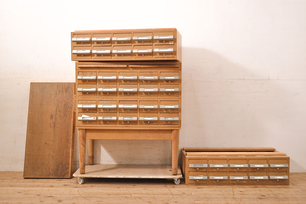 和製ビンテージ　昭和レトロ　KIHARA　ナチュラルスタイルの収納におすすめのナラ材製ネームプレート付きカードケース(引き出し、チェスト、ヴィンテージ、図書館、図書室)(R-050541)