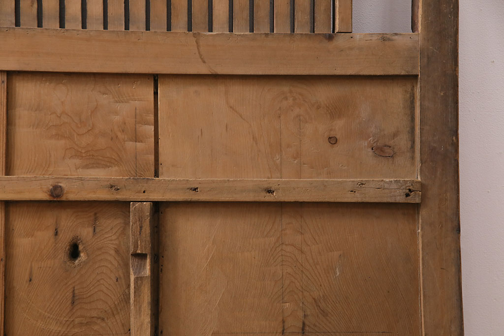 アンティーク建具　明治大正期　枡格子が重厚な雰囲気を醸しだす格子蔵戸(玄関戸、引き戸、建具)(R-050583)