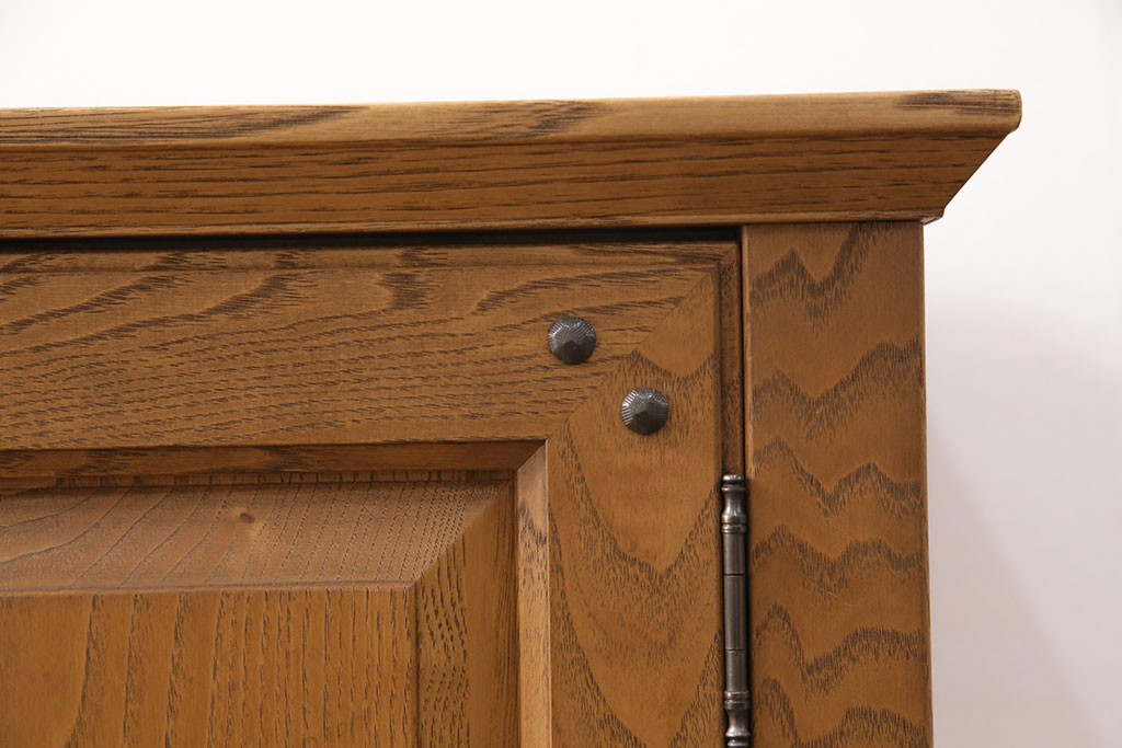 中古　ブランド家具「頑固おやじ」　栗材　木の温もりあふれるサイドボード(収納棚、戸棚、キャビネット)(R-050663)