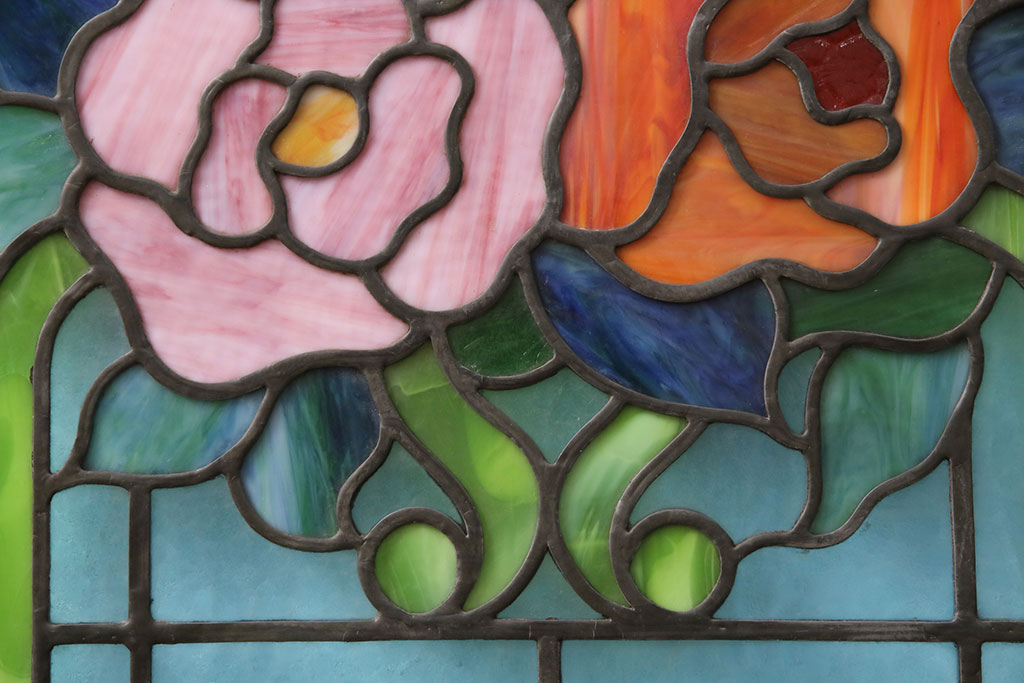 和製アンティーク　国産　華やかな花の図柄が存在感を放つステンドグラス2枚セット(明り取り、窓)(R-050736)