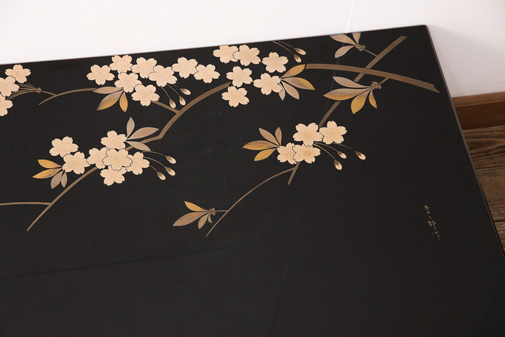 中古　山本幸三郎作　輪島塗　ガラス天板付き　紅葉と桜の図　和の情緒あふれる座卓(ローテーブル)(R-050753)