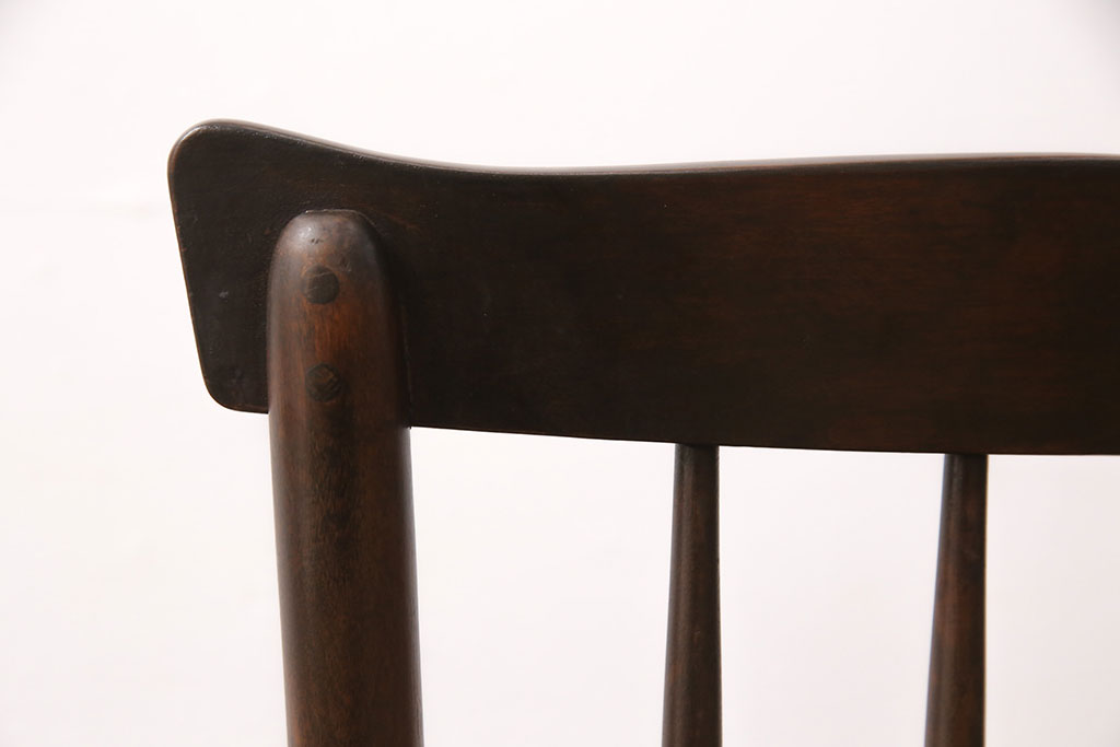 中古　北海道民芸家具　シンプルなデザインが取り入れやすいダイニングチェア(ウィンザーチェア、板座チェア、椅子、ウインザーチェア)(R-050791)