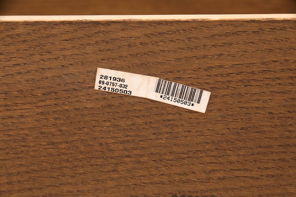 中古　Stickley(スティックレー、スティックレイ)　オーク材　直線的なデザインが格調高い雰囲気を演出するセンターテーブル(リビングテーブル、コーヒーテーブル)(定価約48万円)(R-050841)