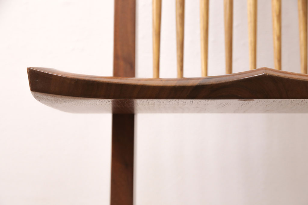 中古　ジョージナカシマ　コノイドチェア　すっきりとしたスタイリッシュな佇まいのダイニングチェア(イス、椅子)(R-050850)