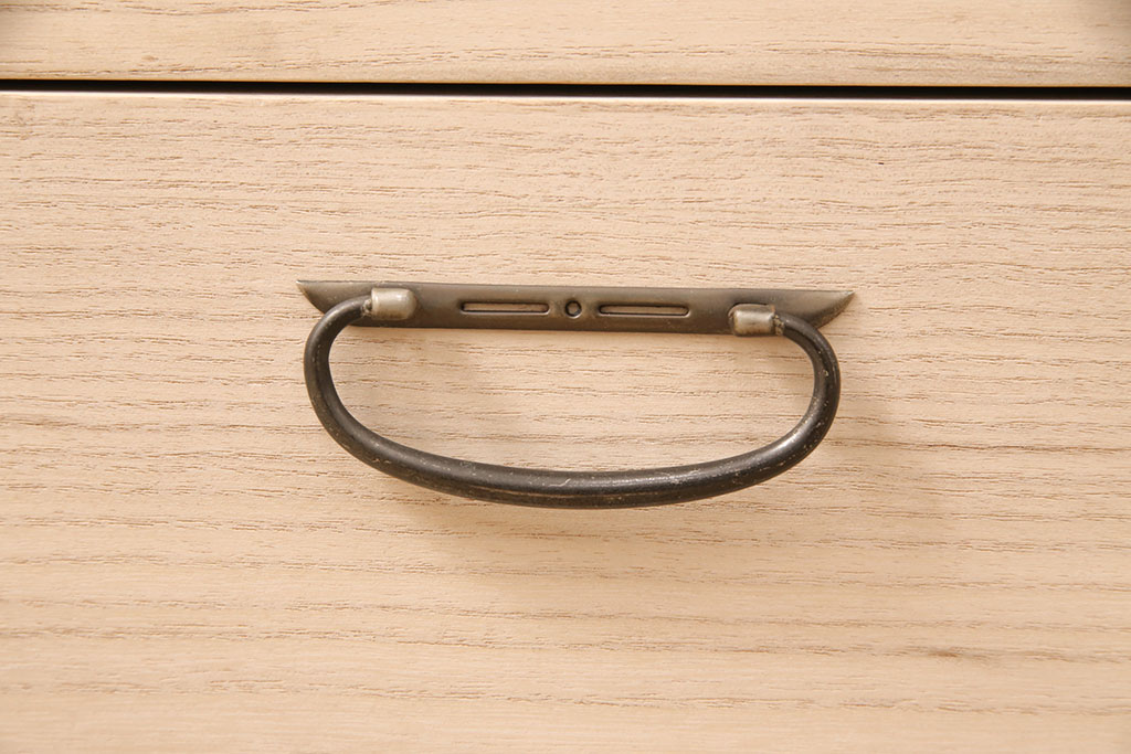 【オーダー注文・受注生産商品】桐箪笥のデザインを最大限に!素朴な雰囲気と木の温かみを感じる置型仏壇です。スペースを有効活用して扉を須弥壇に。お客様のご希望に合わせたオーダーも可能。大切な家族のために次世代につなぐ、ラフジュ工房オリジナルのお仏壇(小型仏壇、手作り仏壇)(R-050851)