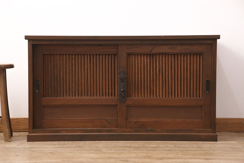 ラフジュ工房オリジナル　古建具リメイク　ケヤキ材建具　洗濯板のような格子建具が印象的なローボード(テレビ台、収納棚、戸棚)(R-050927)