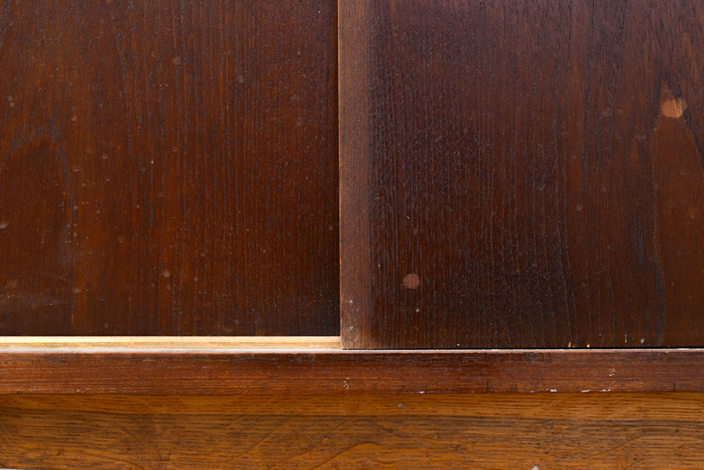 デンマークヴィンテージ　チーク材　北欧家具らしいスタイリッシュさが魅力のサイドボード(収納棚、戸棚、サイドキャビネット、ビンテージ)(R-051052)
