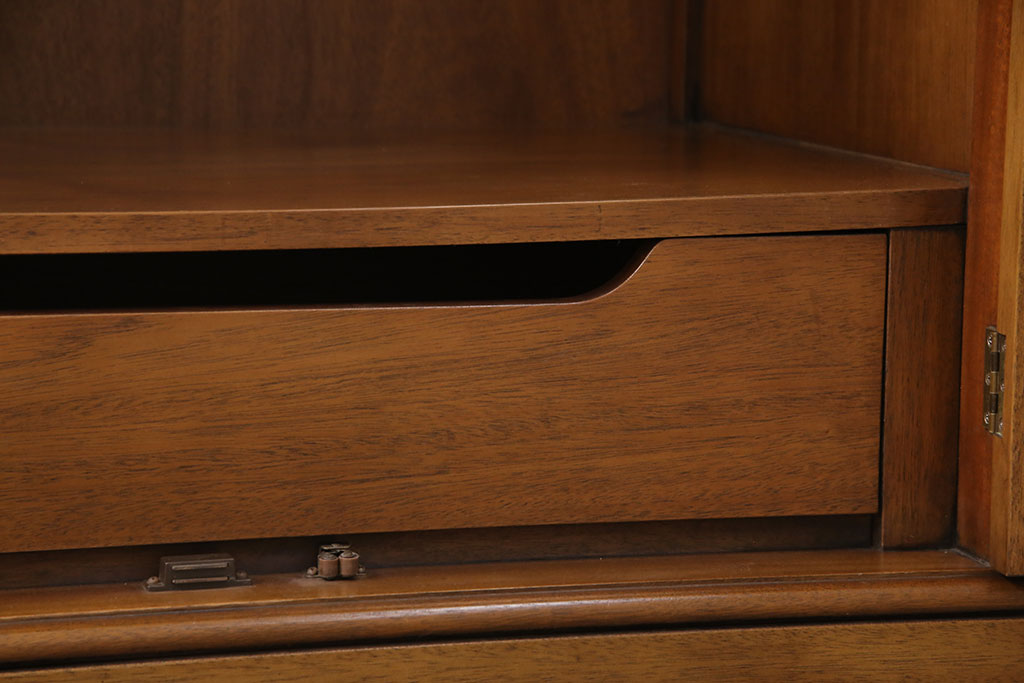 中古　美品　DREXEL HERITAGE(ドレクセルヘリテイジ)　Triune(トライユン)シリーズ　マホガニー材の木肌が美しいワードローブ(引き出し付き、キャビネット、収納棚、戸棚)(定価約90万円)(R-051083)