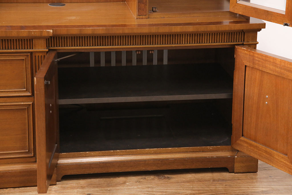 中古　美品　DREXEL HERITAGE(ドレクセルヘリテイジ)　FRANCESCA(フランチェスカ)シリーズ　優雅な佇まいの大型キャビネット(AVボード、収納棚、戸棚)(定価約345万円)(R-051086)
