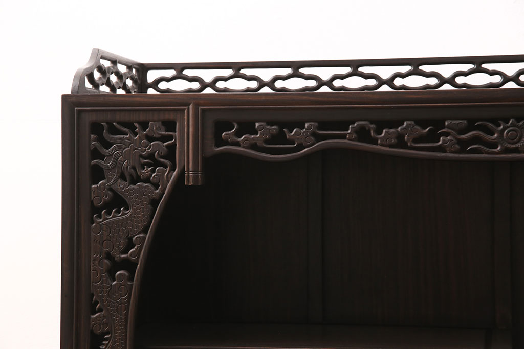 和製ヴィンテージ　総黒檀(コクタン)材　珍しいデザインを楽しめる上品な佇まいの飾り棚(茶棚、収納棚、ビンテージ)(R-051089)