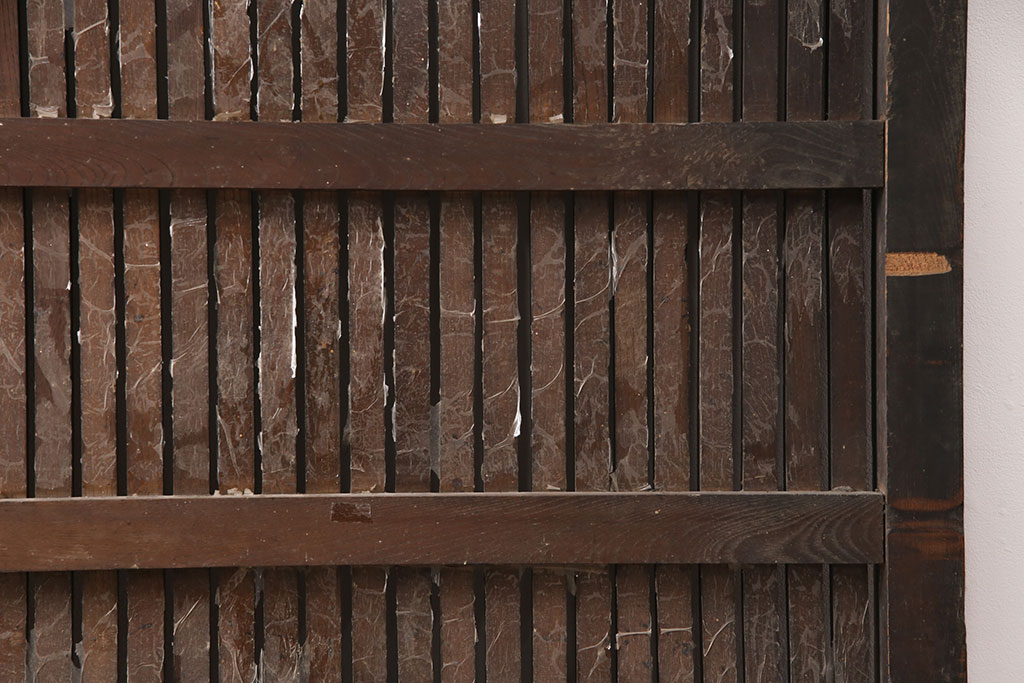 アンティーク建具　総ケヤキ材　細身のサイズが嬉しい!巾着金具がアクセントの格子蔵戸1枚(格子戸、建具、玄関戸、引き戸)(R-051156)