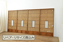 アンティーク建具　柾目が魅力のマス目格子板戸1枚(きつね格子、狐格子、ドア、格子扉、升目)(R-071243)