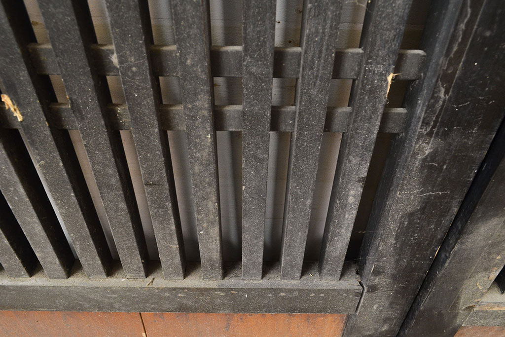 アンティーク建具 明治大正期 赤みがかった茶色と黒の