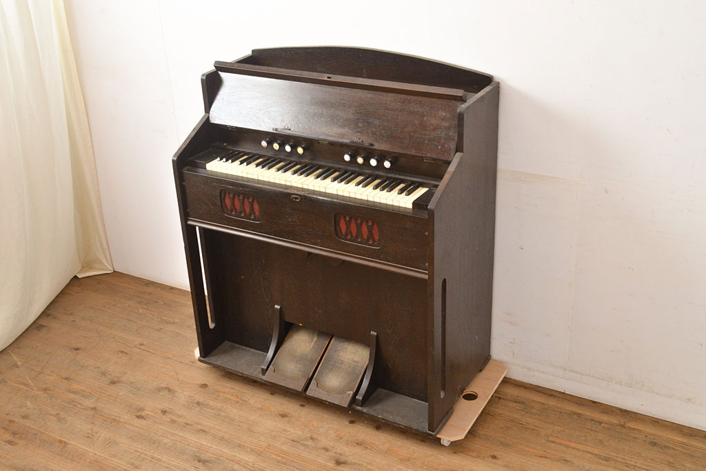 アンティーク雑貨　ジャンク品　昭和初期　ノスタルジックな雰囲気を演出するオルガン(ディスプレイ、店舗什器)(R-051171)