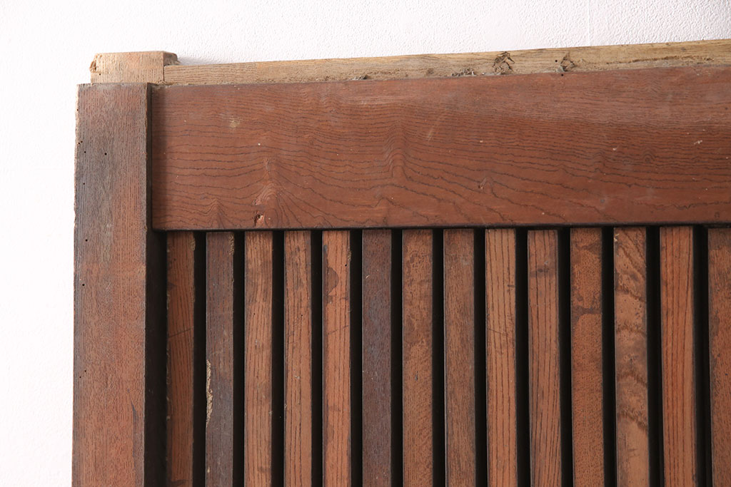 アンティーク建具　明治大正期　総ケヤキ材　腰板の金具が重厚感を高める富山蔵戸(玄関戸、玄関ドア、引き戸)(R-051229)