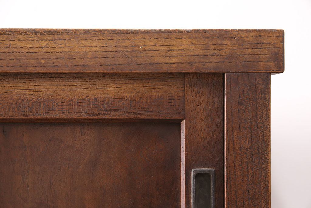 アンティーク家具　昭和初期　前面ケヤキ材　木の温もりそのままに、和の趣あふれる関東水屋箪笥(重ね箪笥、収納棚、食器棚、戸棚、キャビネット)(R-051280)