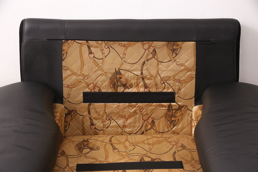 中古　GUCCI(グッチ)　Formitalia(フォルミタリア)　希少品!エレガントな雰囲気を醸し出す本革製のソファ(1人掛け、アームチェア)(定価約90万円)(R-051365)