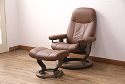 中古　展示美品　2019年製　本革　EKORNES(エコーネス)　コンサルシリーズ　Sサイズ　オットマン付きストレスレスチェア(リクライニングチェア、一人掛けソファ、アームチェア)(定価約22万円)(R-051383)