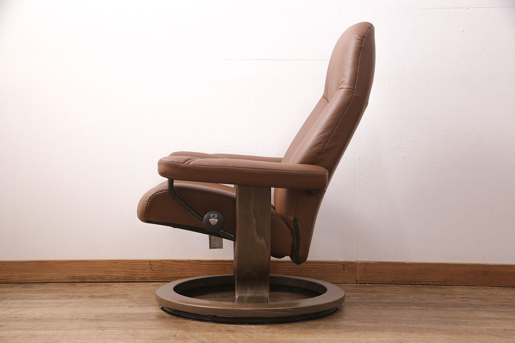 中古　展示美品　2019年製　本革　EKORNES(エコーネス)　コンサルシリーズ　Mサイズ　オットマン付きストレスレスチェア(リクライニングチェア、一人掛けソファ、アームチェア)(定価約23万円)(R-051384)