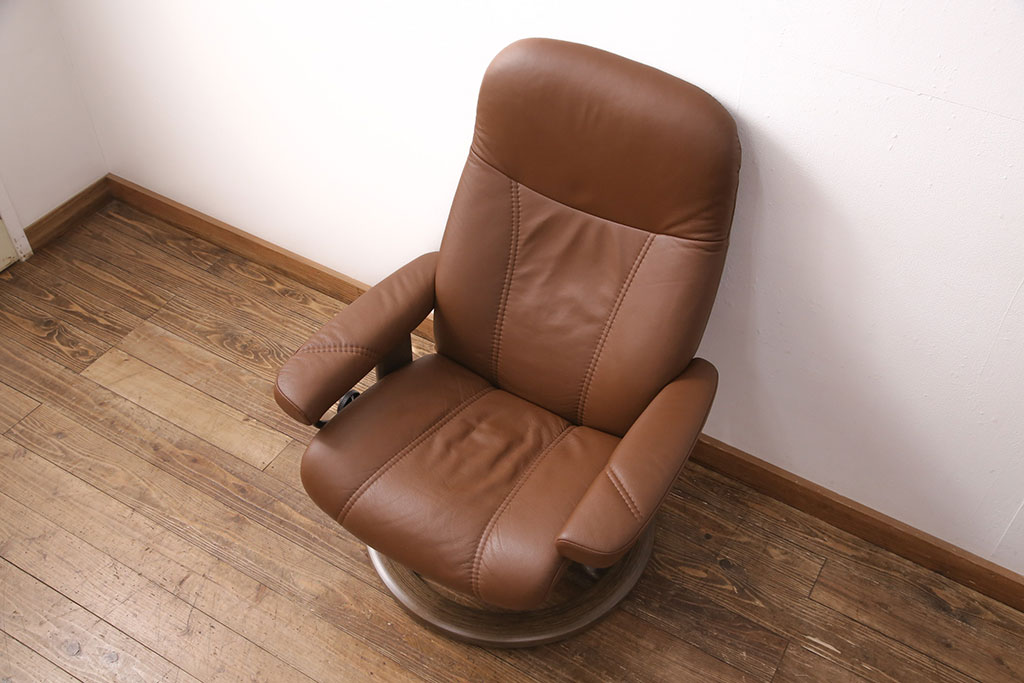 中古　展示美品　2019年製　本革　EKORNES(エコーネス)　コンサルシリーズ　Mサイズ　オットマン付きストレスレスチェア(リクライニングチェア、一人掛けソファ、アームチェア)(定価約23万円)(R-051384)