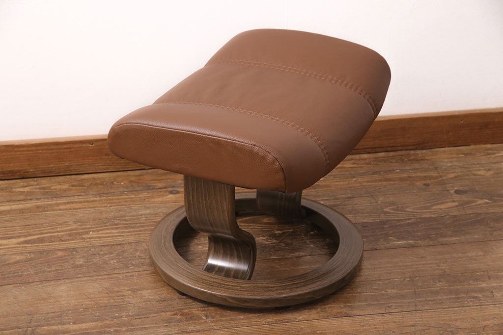 中古　展示美品　2019年製　本革　EKORNES(エコーネス)　コンサルシリーズ　Mサイズ　オットマン付きストレスレスチェア(リクライニングチェア、一人掛けソファ、アームチェア)(定価約23万円)(R-051384)