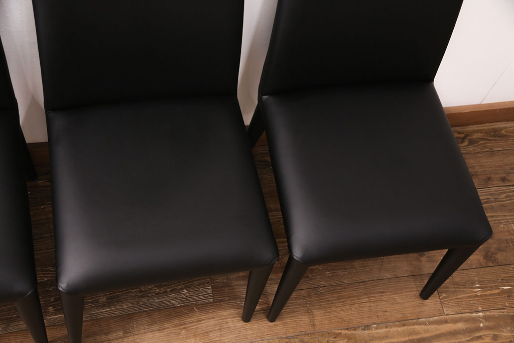 中古　美品　2019年製　アビタスタイル(AbitaStyle)　TRICK(トリック)チェア　MYC0550　シックモダンなインテリアに合うチェア4脚セット(定価 4脚で約10万4千円)(ダイニングチェア、イス、椅子)(R-051534)