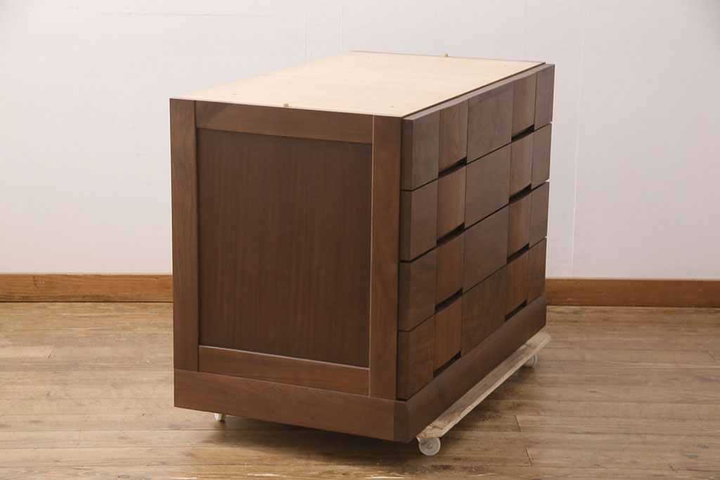 中古　美品　広島・府中家具いまだ　Craft Furniture IMADA ウォールナット材製のモダンなチェスト(ローチェストリビングボード、引き出し)(R-051573)