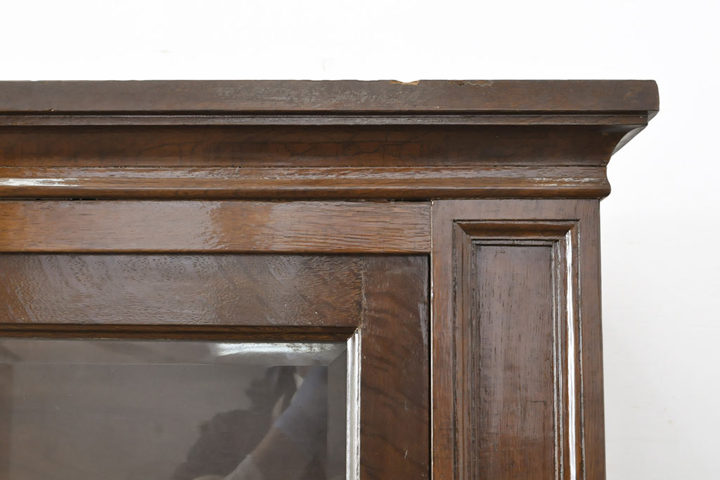アンティーク家具　ナラ材　古い洋館で使われていた上品な雰囲気あふれる収納棚(食器棚、本箱、ブックケース、店舗什器、陳列棚)(R-051599)