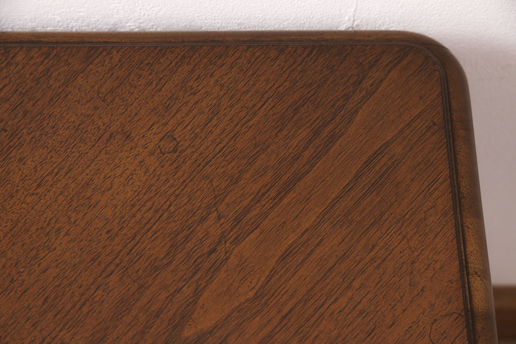 中古　美品　DREXEL HERITAGE(ドレクセルヘリテイジ)　Touraine(ツーレイン)　マホガニー材　エレガントな佇まいが魅力のサイドテーブル(ナイトテーブル、エンドテーブル)(R-051699)