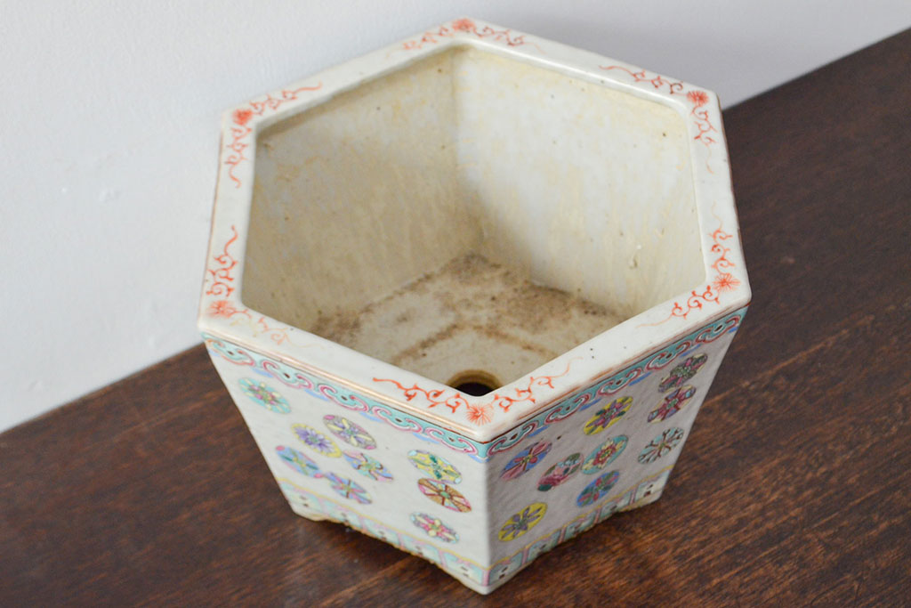 古い 色絵 粉彩 六角植木鉢(中国、盆栽鉢)(R-052040) | ラフジュ工房 古い 色絵 粉彩 六角植木鉢(中国、盆栽鉢)(R-052040) | ラフジュ工房