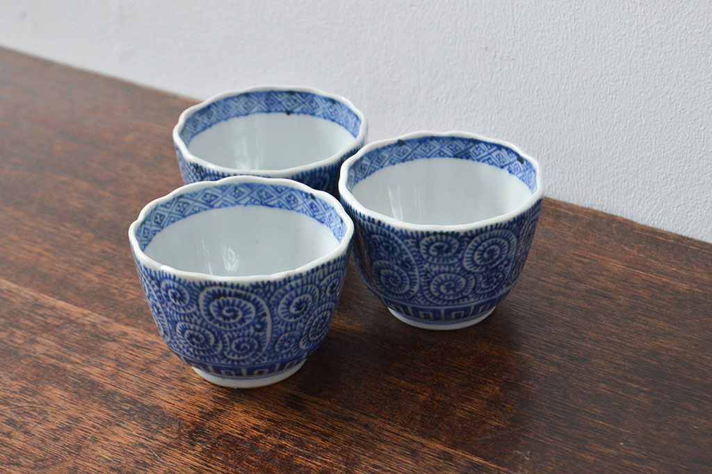 幕末〜明治　伊万里焼　蛸唐草文染付　蕎麦猪口3個セット(和食器)(R-052075)