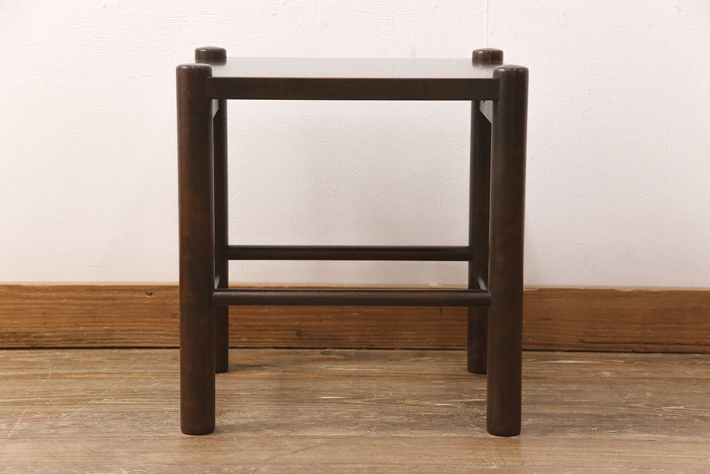 中古　美品　北海道民芸家具　シンプルな佇まいがお部屋に取り入れやすい板座のスツール(花台、サイドテーブル、飾り台)(R-052108)