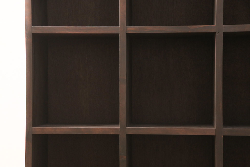ラフジュ工房オリジナル　ヒノキ材　和モダンな空間づくりにおすすめのマス目棚(ロッカー、収納棚、本棚、飾り棚)(R-052305)