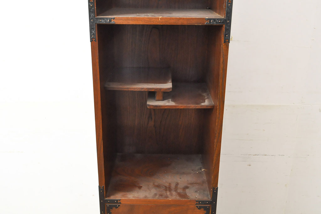 中古　国産民芸家具　1台2役で使い勝手のいい時計付き縦型タンス(箪笥、チェスト)(R-052374)