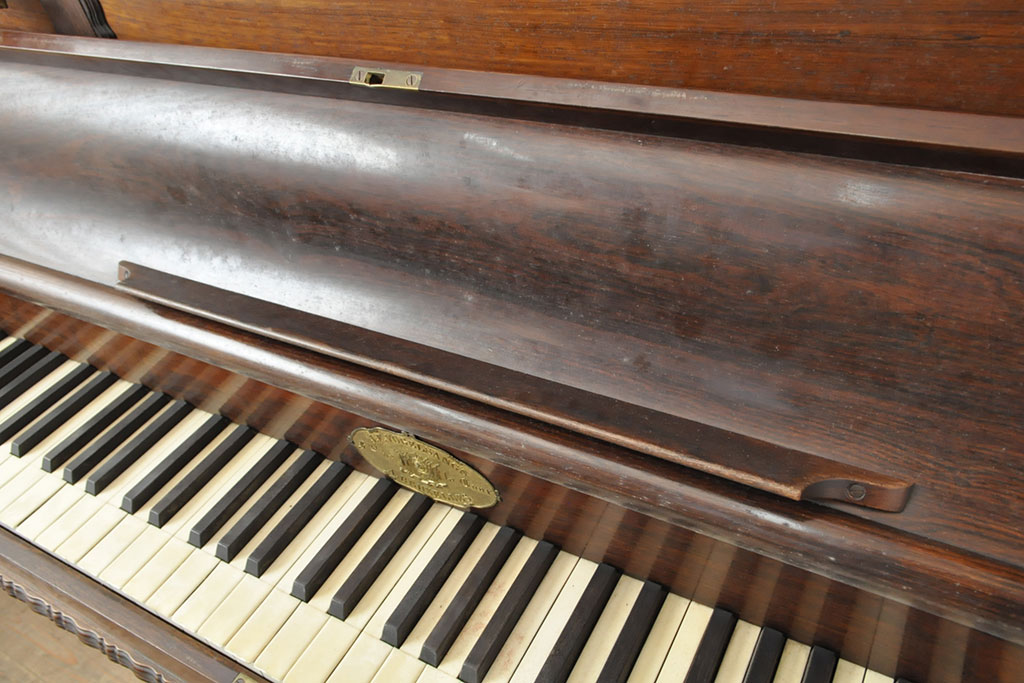ベルギーアンティーク　ジャンク品　ブリュッセル　J.F.Vogelsangs(ジャックフランソワフォーゲルサン)　激レア!　キャンドルスタンドが付いた希少なピアノ(オルガン、ディスプレイ)(R-052436)
