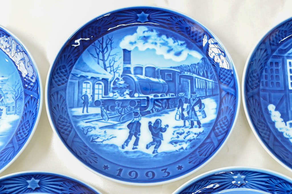 ROYAL COPENHAGEN　ロイヤルコペンハーゲン　イヤープレート11枚(1992〜1994年、1996〜1999年、2000、2002、2003、2008年)(R-052450)